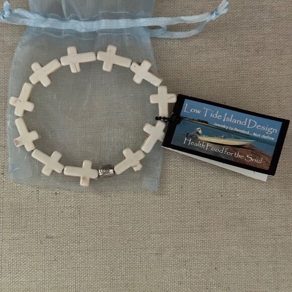 Low Tide Island Design Cross Design Bracelet NWT - Picture 1 of 7